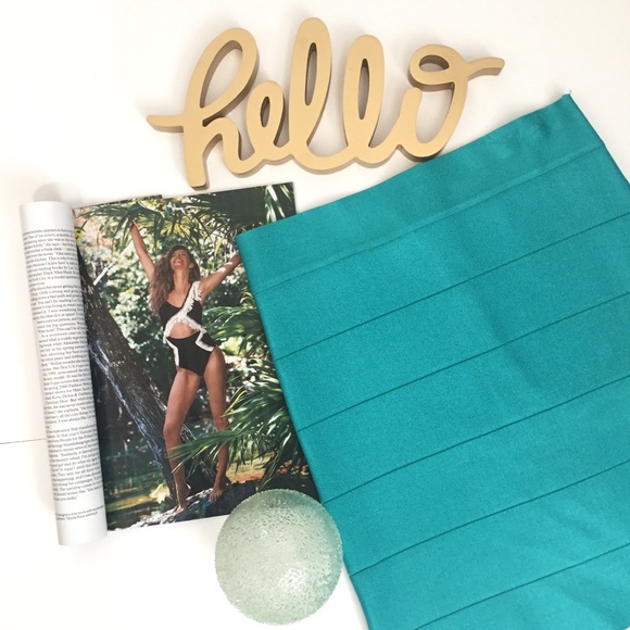 Bebe Teal Bandage Mini Skirt Size S - Picture 1 of 7
